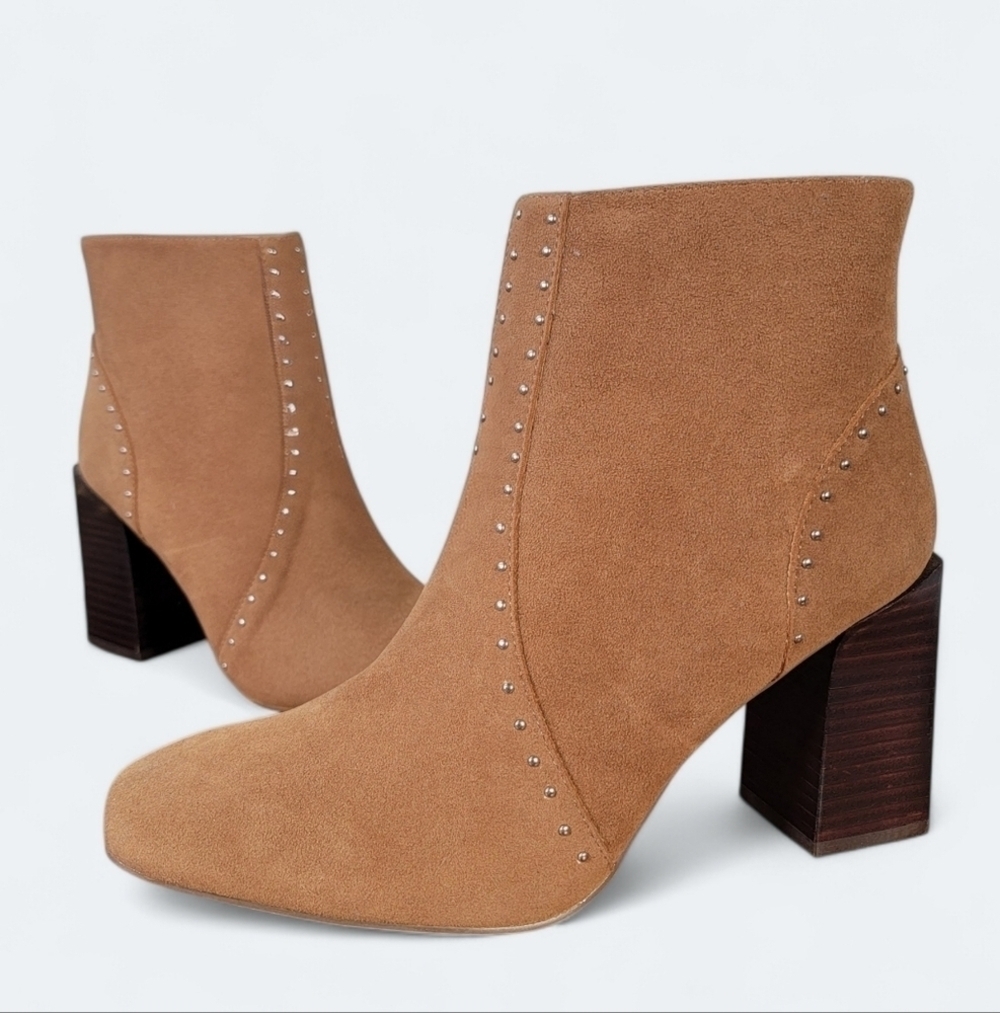 Mi.im Camel Brown Boots with Studs and block heels Size 8.5